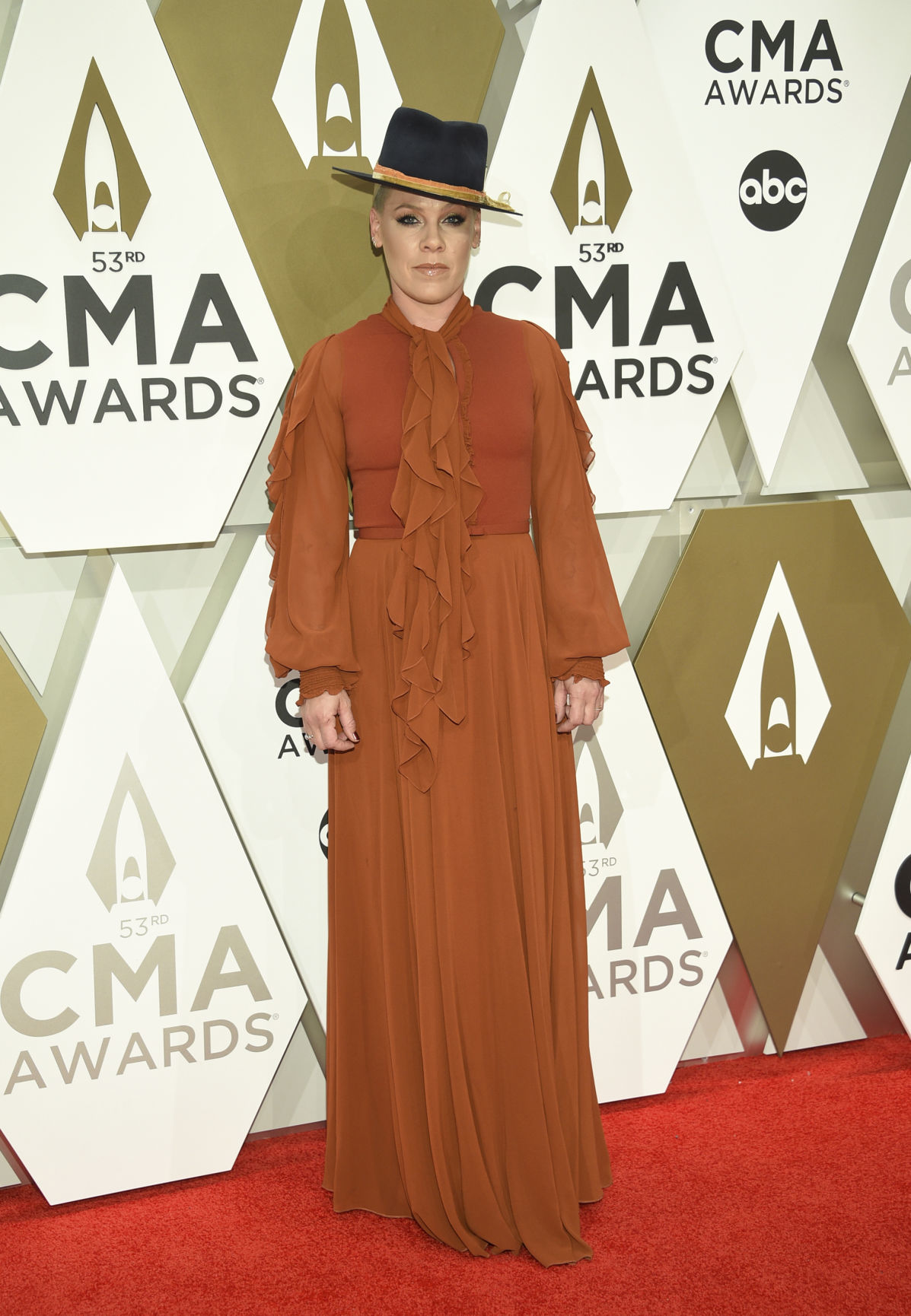 53rd Annual CMA Awards - Arrivals